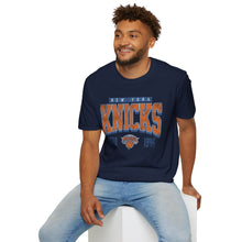 Load image into Gallery viewer, New York Knicks Vintage Logo T-Shirt