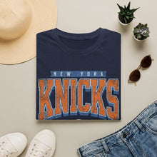 Load image into Gallery viewer, New York Knicks Vintage Logo T-Shirt